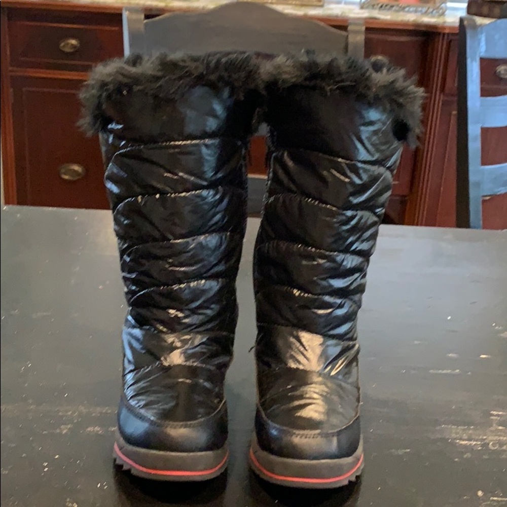 Girls winter boots size 3